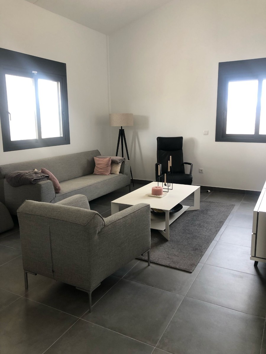 Villa for Sale in Pinoso, Alicante