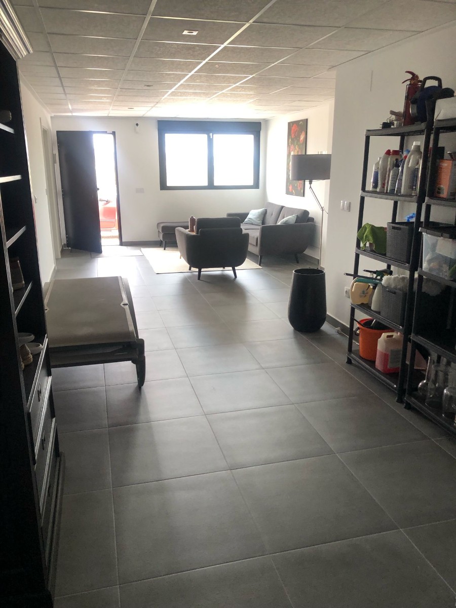Villa for Sale in Pinoso, Alicante