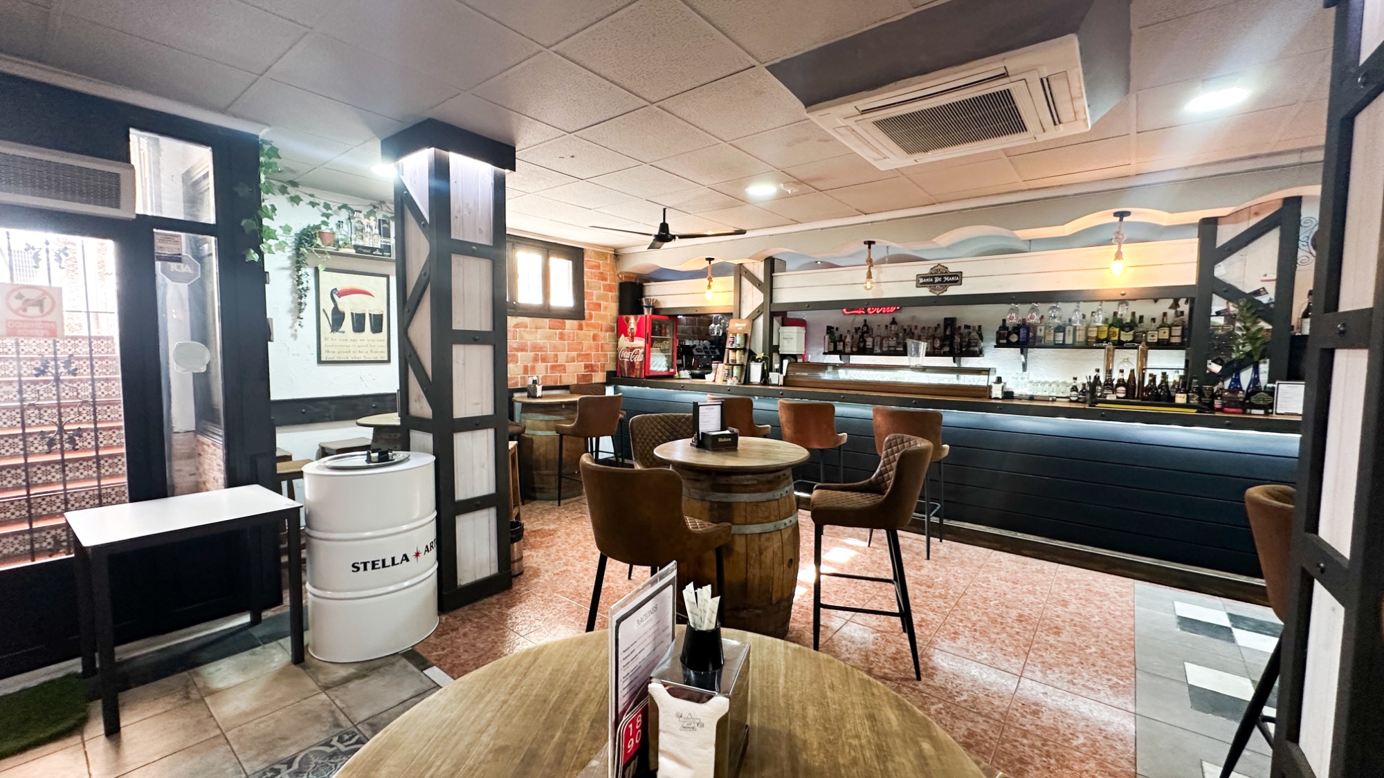 Commercial for Sale in Torrevieja, Alicante