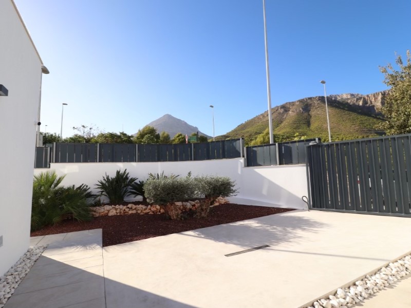 Villa for Sale in Polop, Alicante
