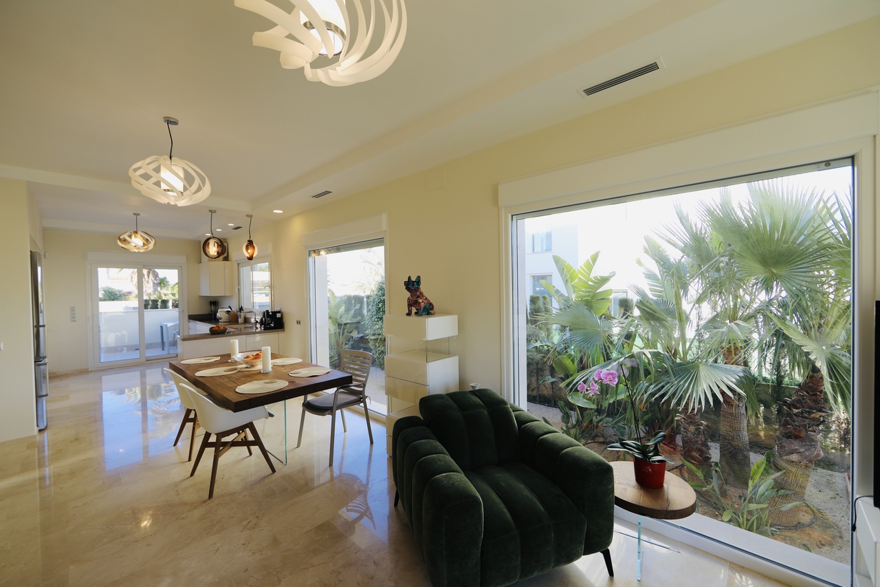 Villa for Sale in La Zenia, Alicante