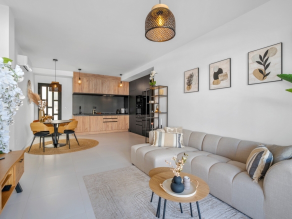 Apartment for Sale in San Miguel de Salinas, Alicante