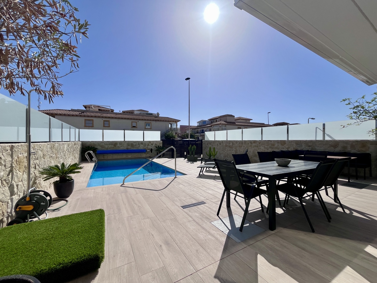 Villa for Sale in Punta Prima, Alicante