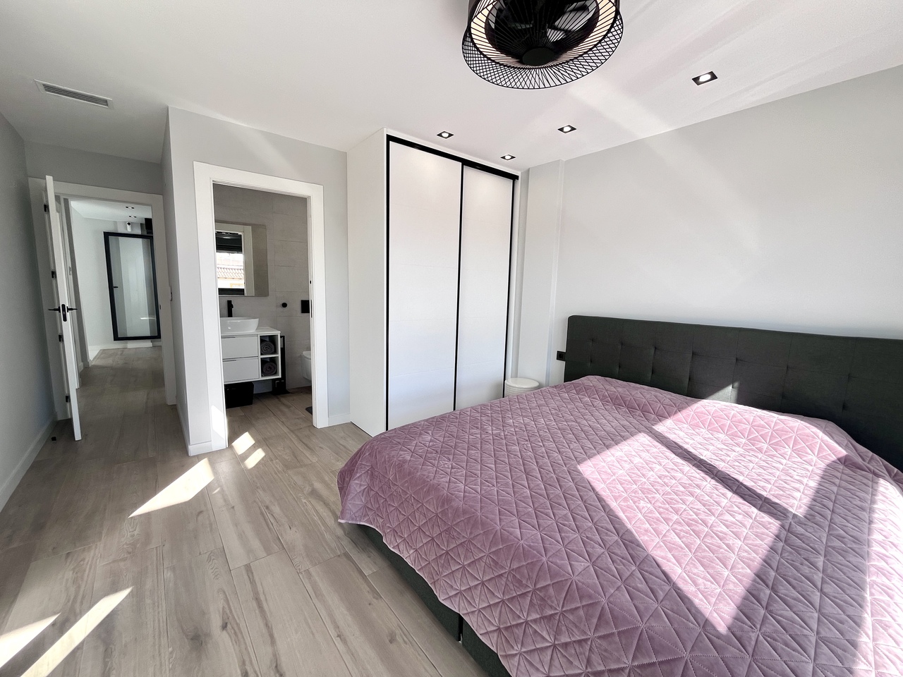 Villa for Sale in Punta Prima, Alicante