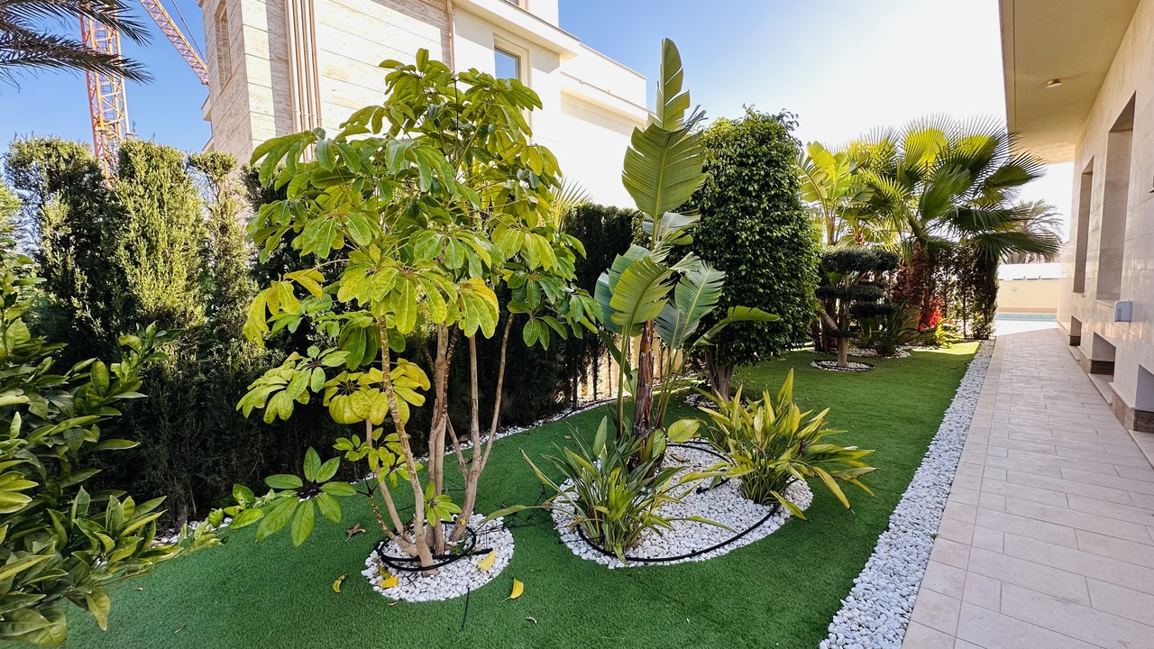 Villa for Sale in La Zenia, Alicante
