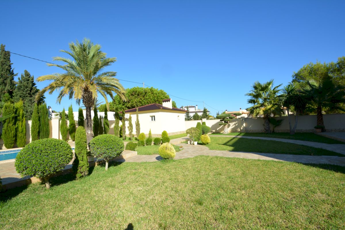 Villa for Sale in Orihuela Costa, Alicante