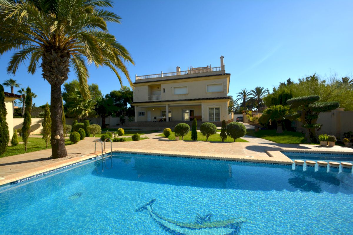 Villa for Sale in Orihuela Costa, Alicante