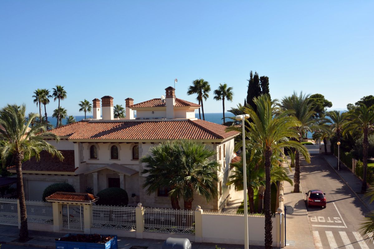 Villa for Sale in Orihuela Costa, Alicante