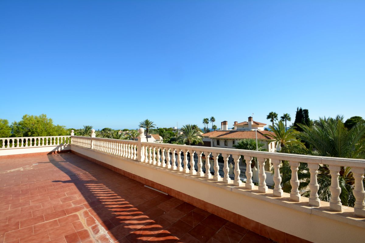 Villa for Sale in Orihuela Costa, Alicante