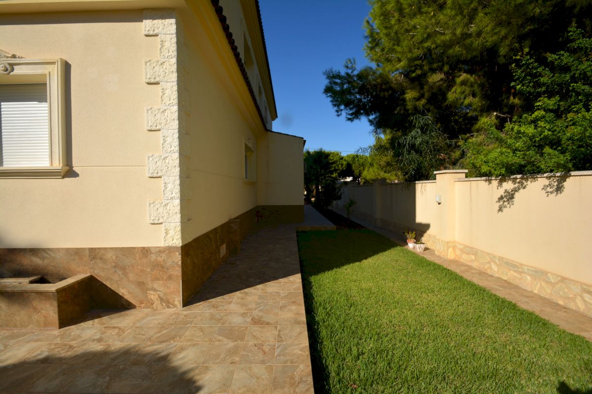 Villa for Sale in Orihuela Costa, Alicante
