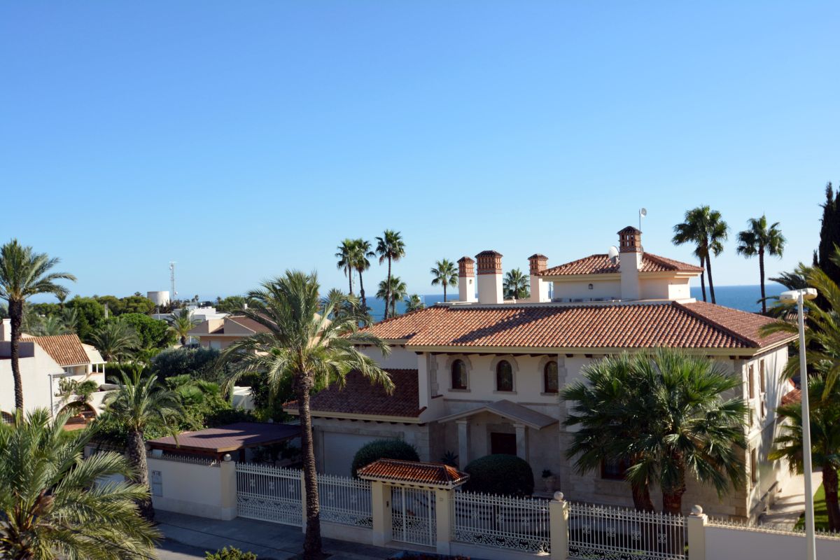 Villa for Sale in Orihuela Costa, Alicante