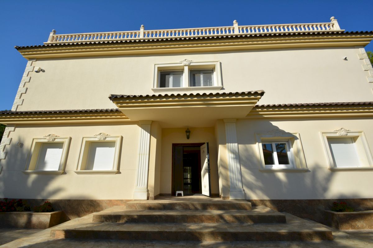 Villa for Sale in Orihuela Costa, Alicante