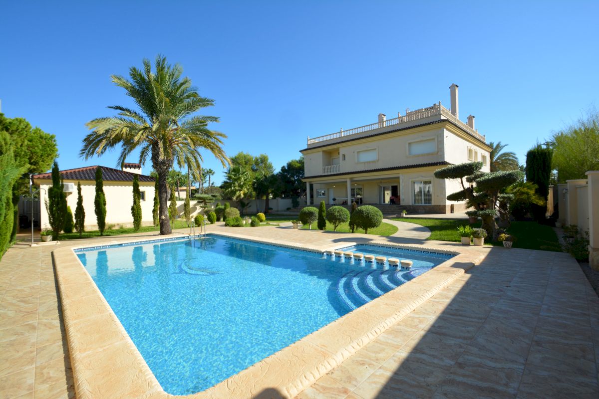 428096_65c35e576e217 Villa for Sale in Orihuela Costa, Alicante
