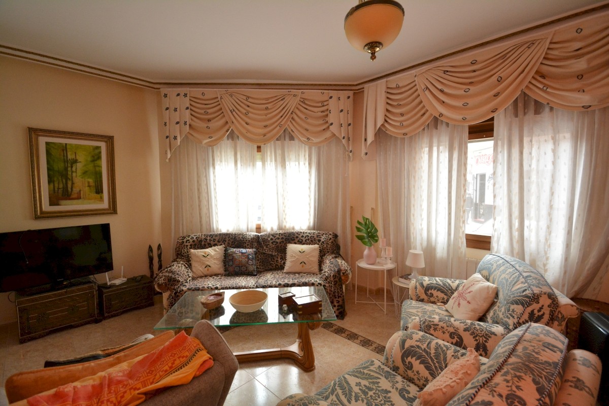 Villa for Sale in Guardamar del Segura, Alicante