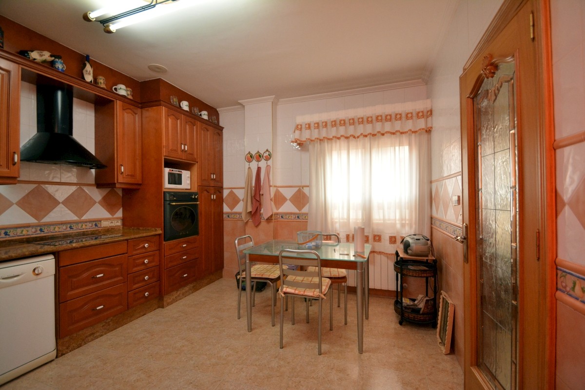Villa for Sale in Guardamar del Segura, Alicante