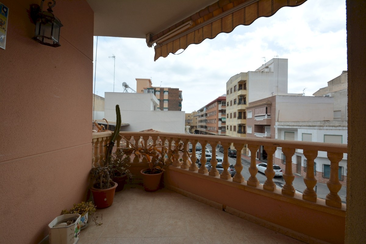 Villa for Sale in Guardamar del Segura, Alicante