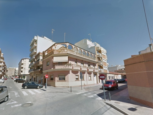 Villa for Sale in Guardamar del Segura, Alicante