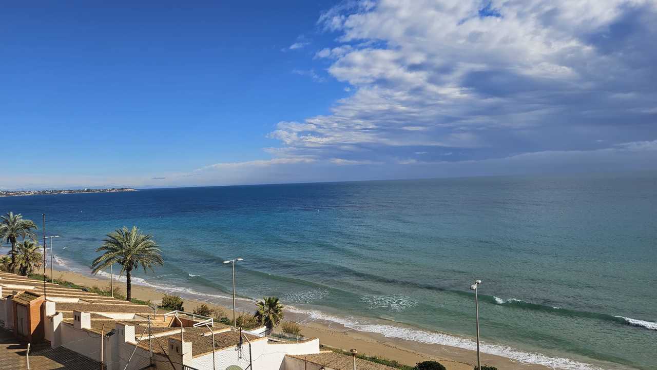 Apartment for Sale in Mil Palmeras, Alicante