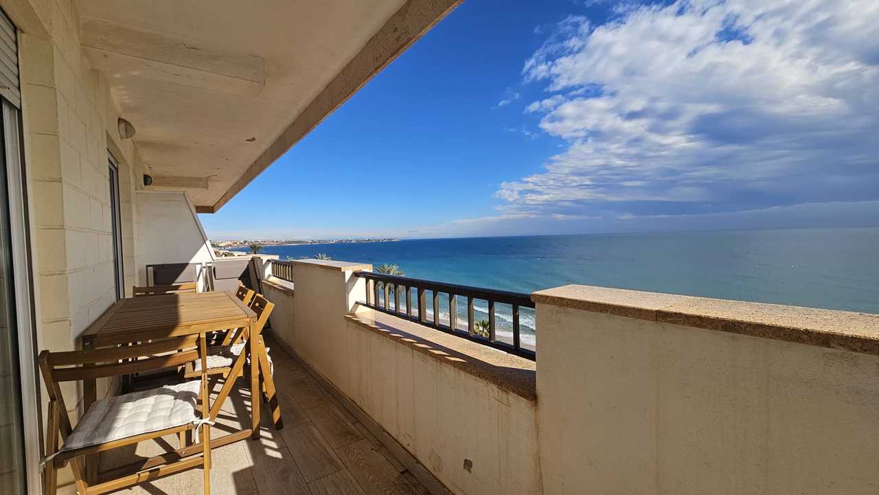 Apartment for Sale in Mil Palmeras, Alicante