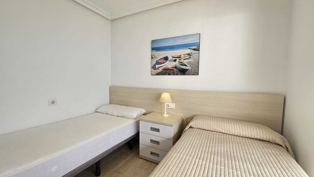 Apartment for Sale in Mil Palmeras, Alicante