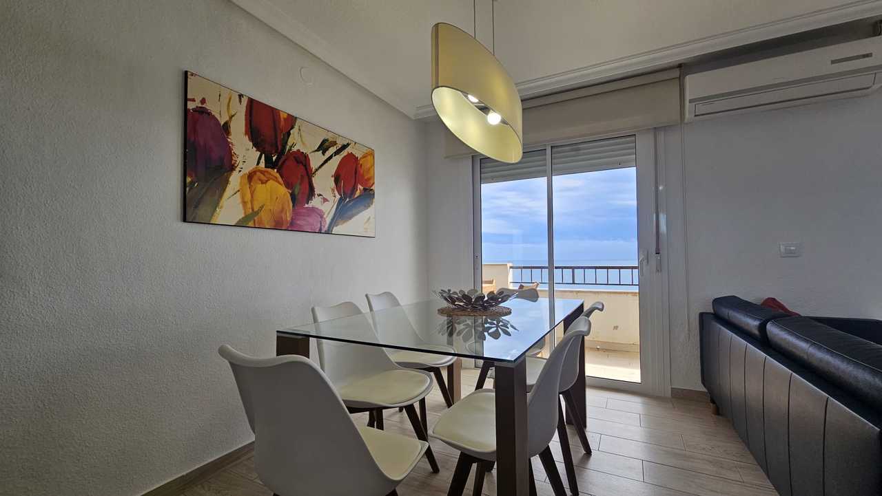 Apartment for Sale in Mil Palmeras, Alicante