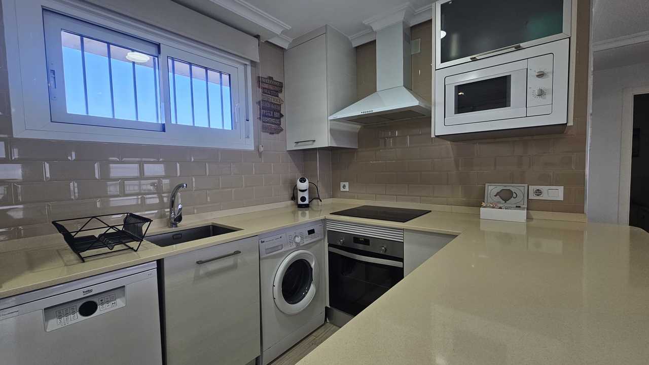 Apartment for Sale in Mil Palmeras, Alicante