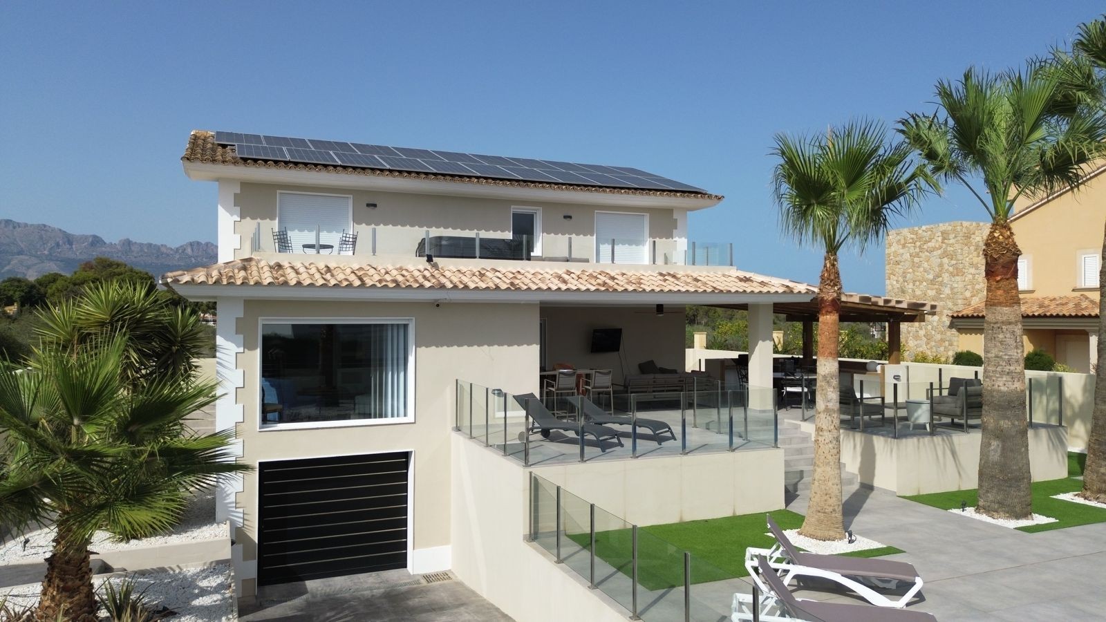 Villa for Sale in Alfas del Pi, Alicante
