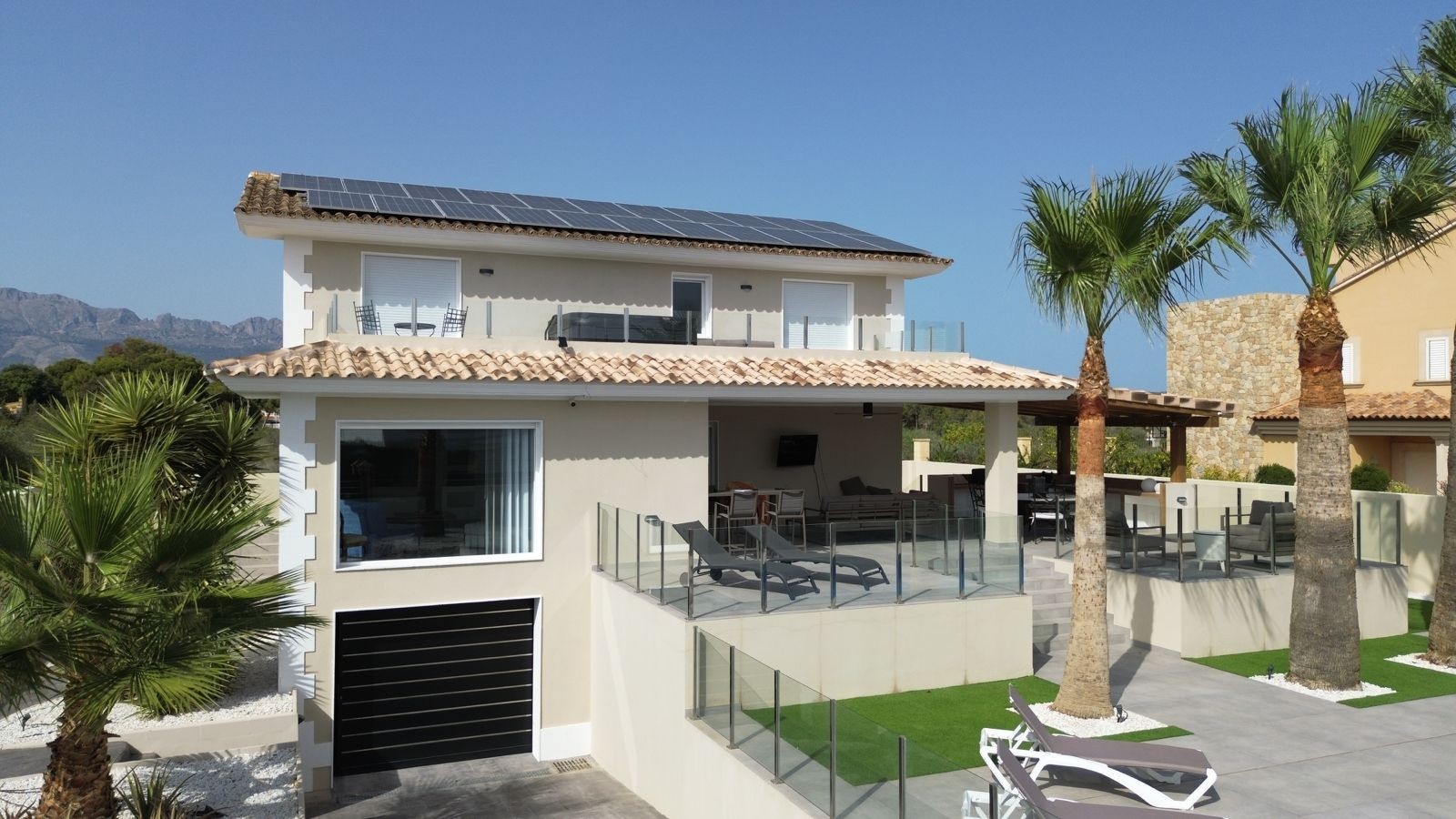 Villa for Sale in Alfas del Pi, Alicante