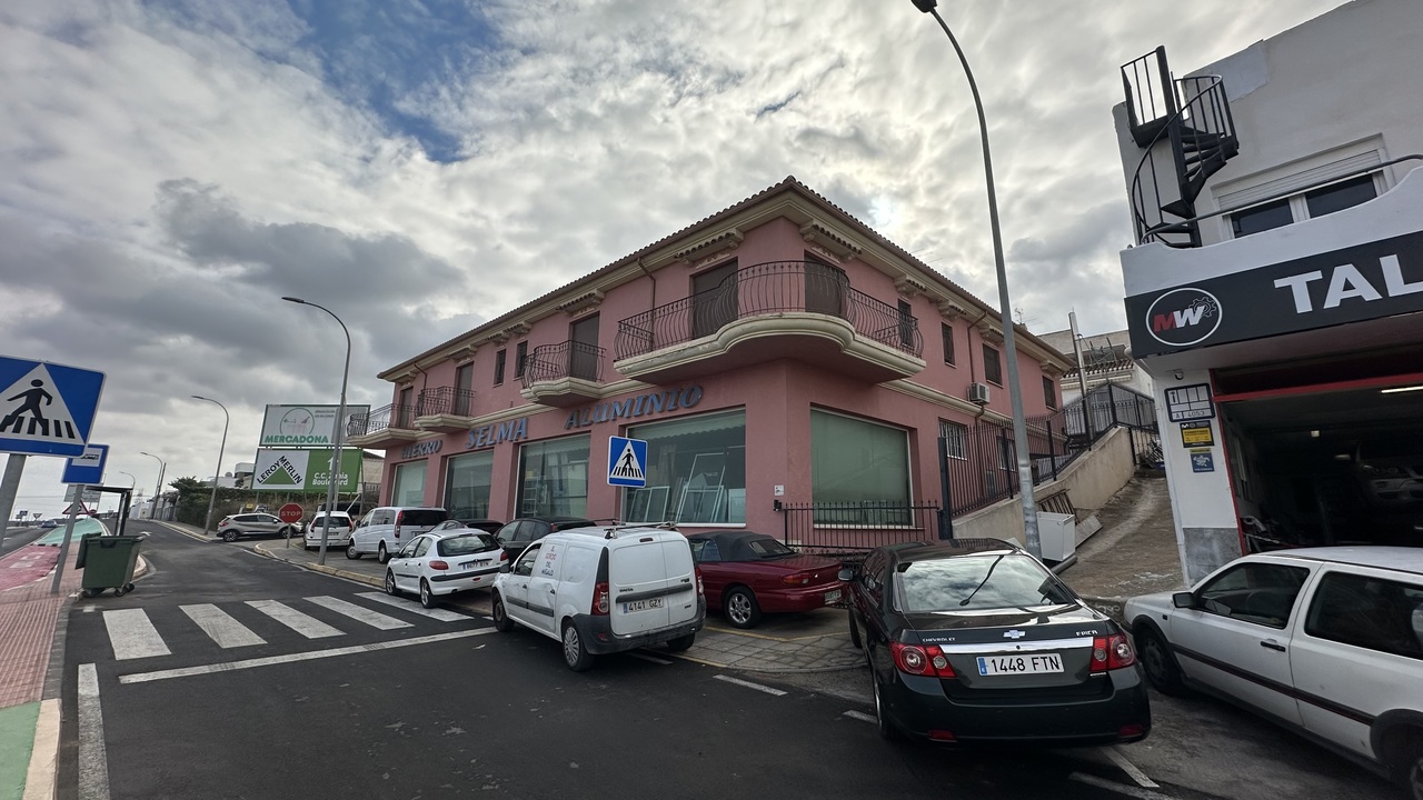 Commercial for Sale in San Miguel de Salinas, Alicante