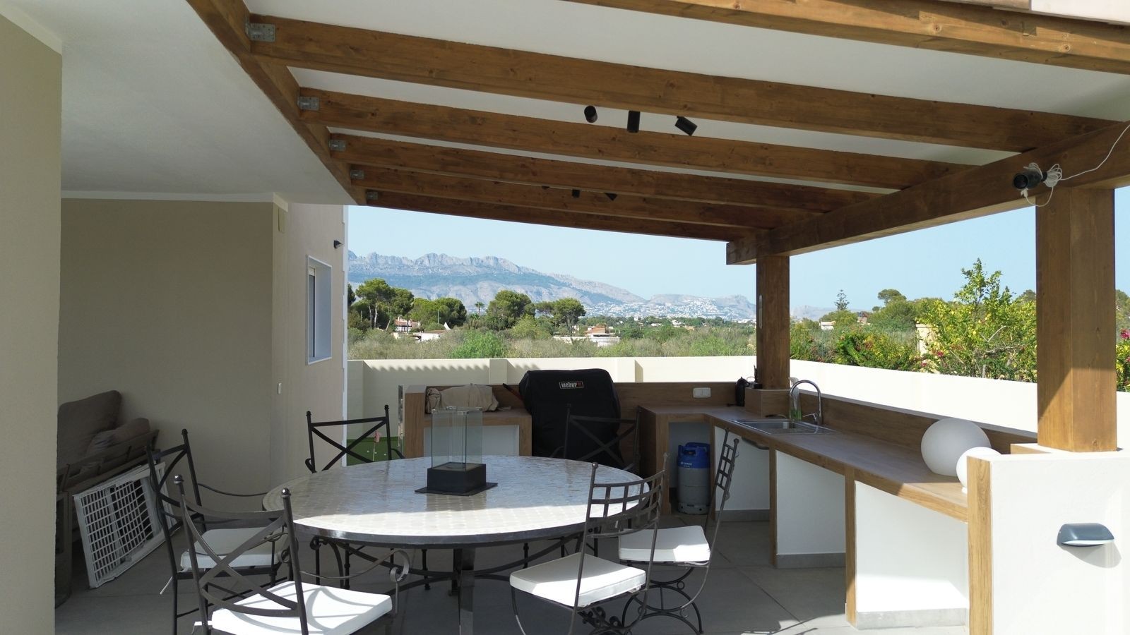Villa for Sale in Alfas del Pi, Alicante