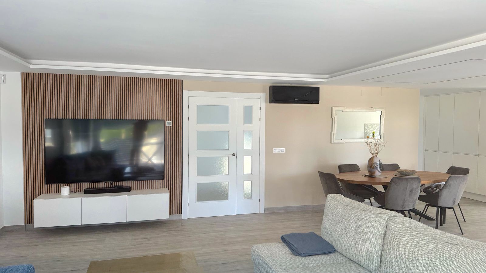 Villa for Sale in Alfas del Pi, Alicante