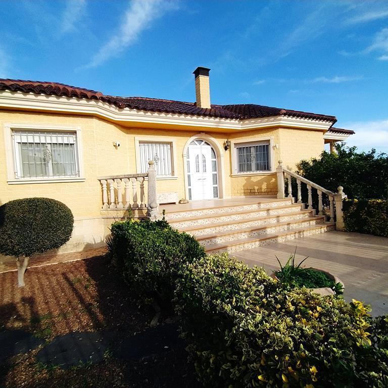 Villa for Sale in Orihuela, Alicante