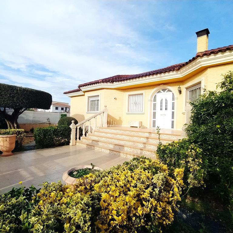 Villa for Sale in Orihuela, Alicante