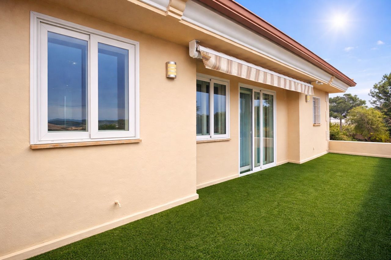 Villa for Sale in Torremendo, Alicante