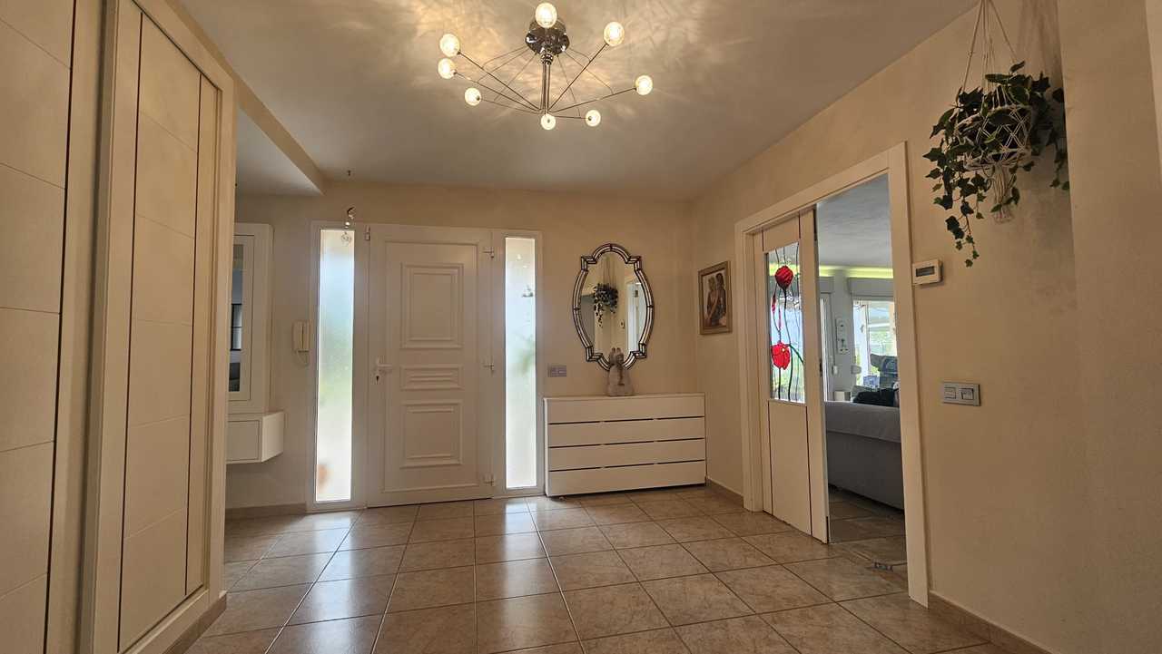Villa for Sale in Torremendo, Alicante