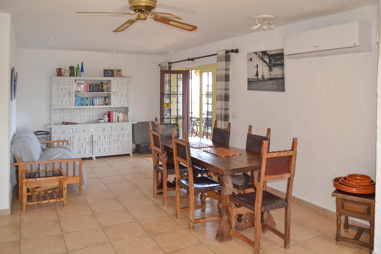 Villa for Sale in Pedreguer, Alicante
