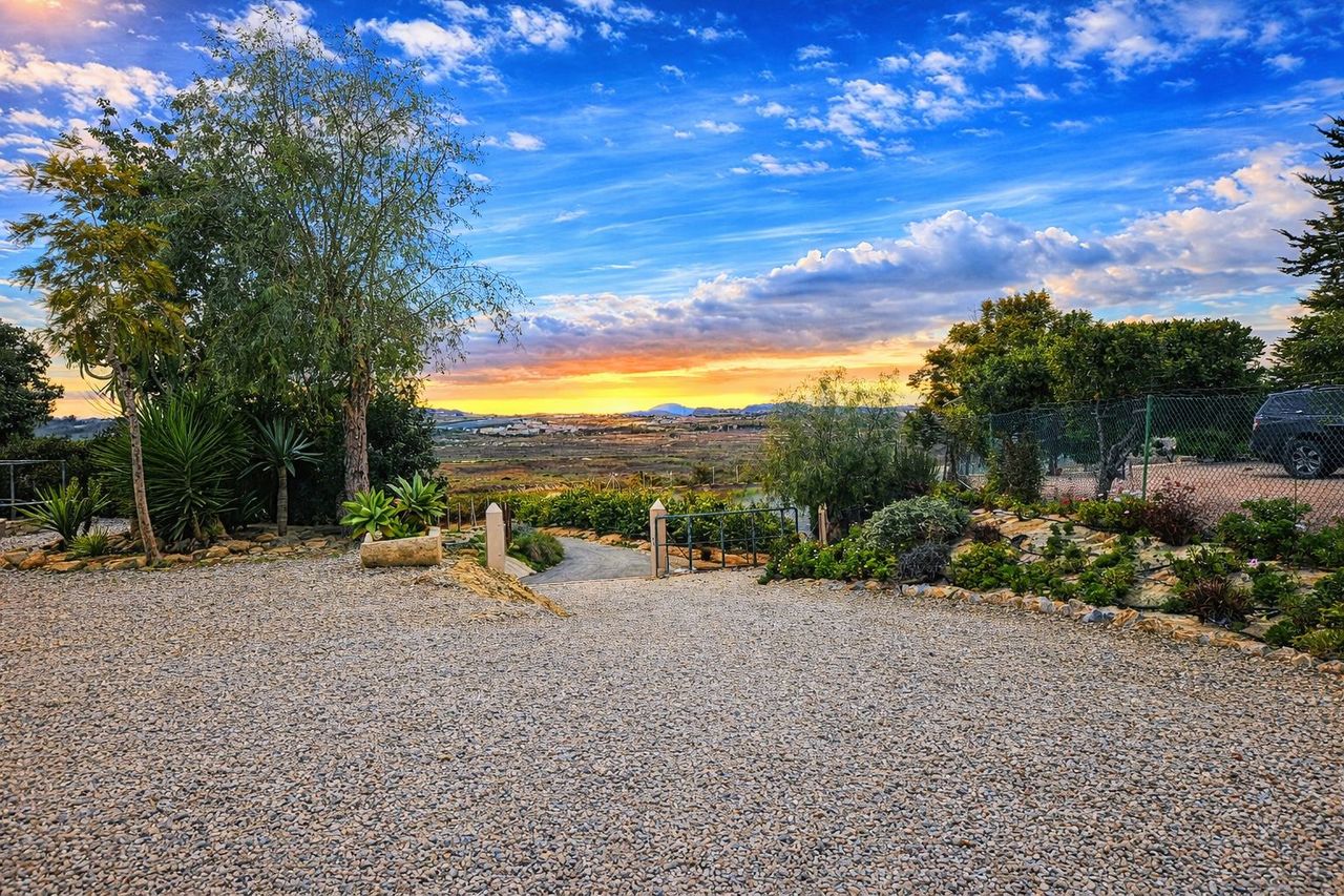 Villa for Sale in Torremendo, Alicante
