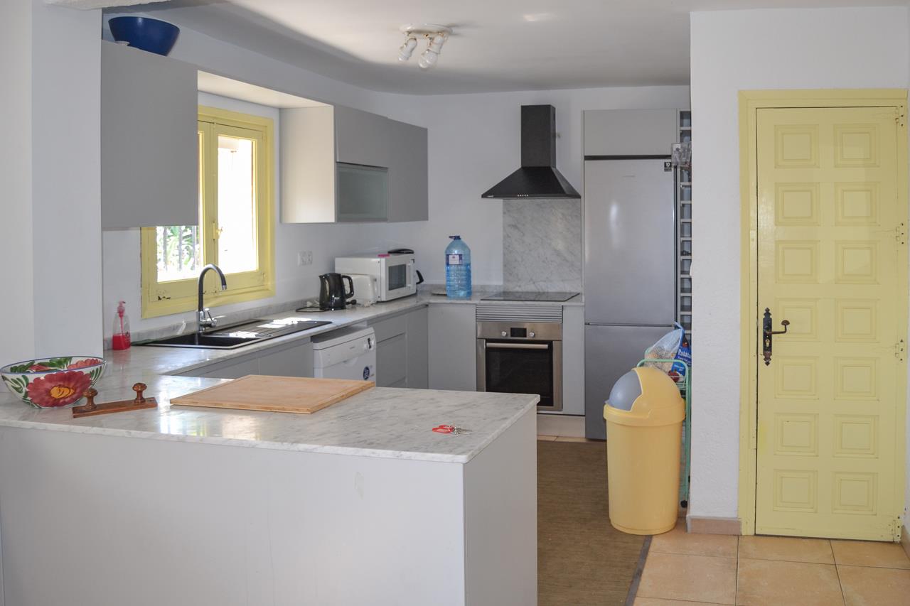 Villa for Sale in Pedreguer, Alicante