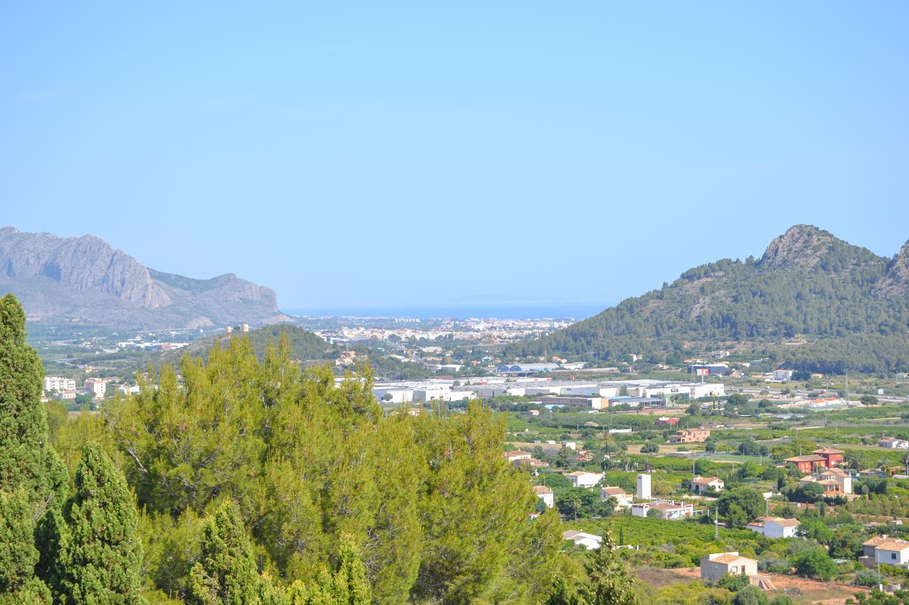 Villa for Sale in Pedreguer, Alicante