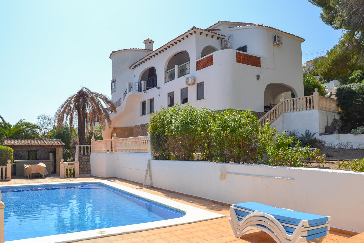 Villa for Sale in Pedreguer, Alicante
