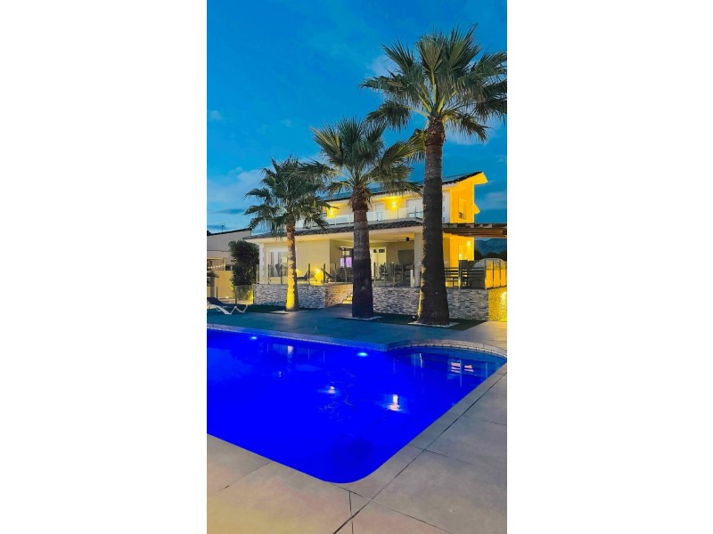 Villa for Sale in Alfas del Pi, Alicante
