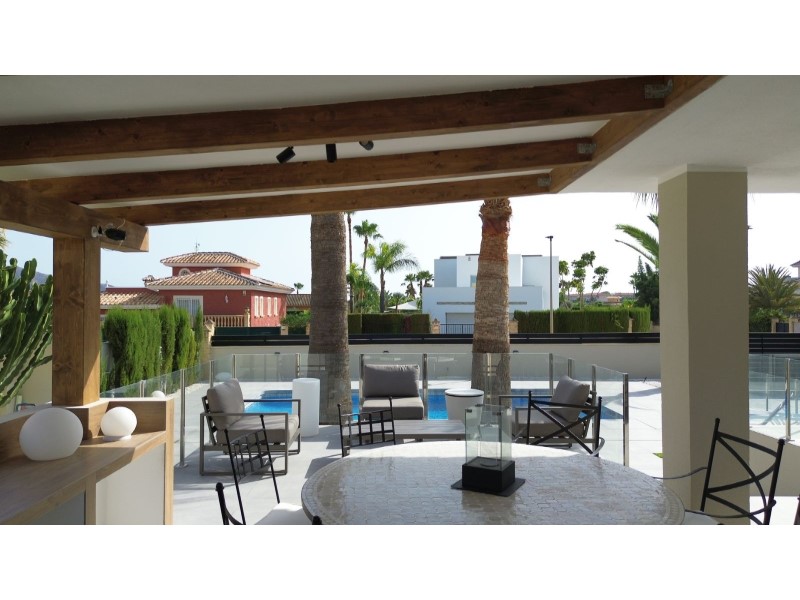 Villa for Sale in Alfas del Pi, Alicante