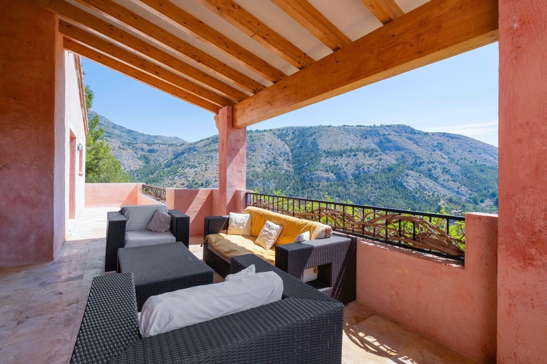 Villa for Sale in Rojales, Alicante