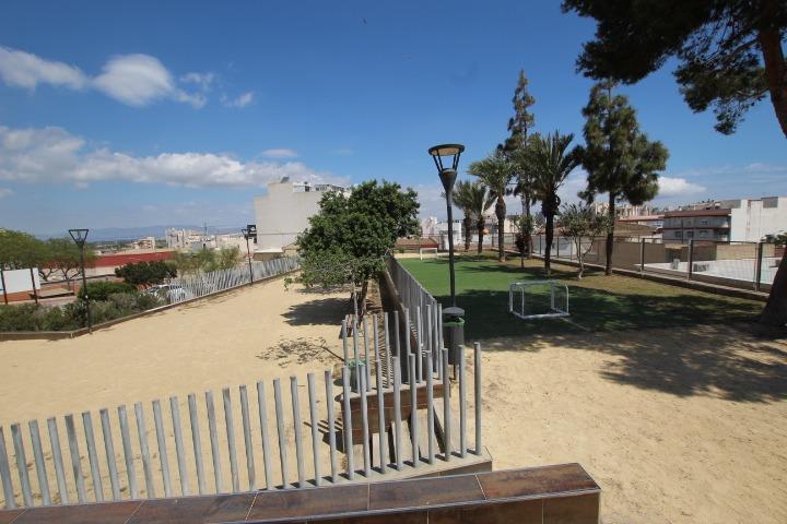 Commercial for Sale in Finestrat, Alicante