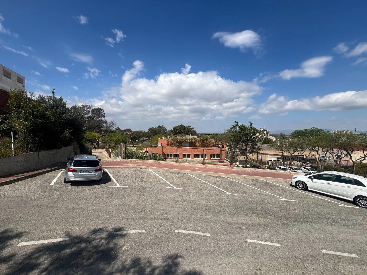 Commercial for Sale in Finestrat, Alicante