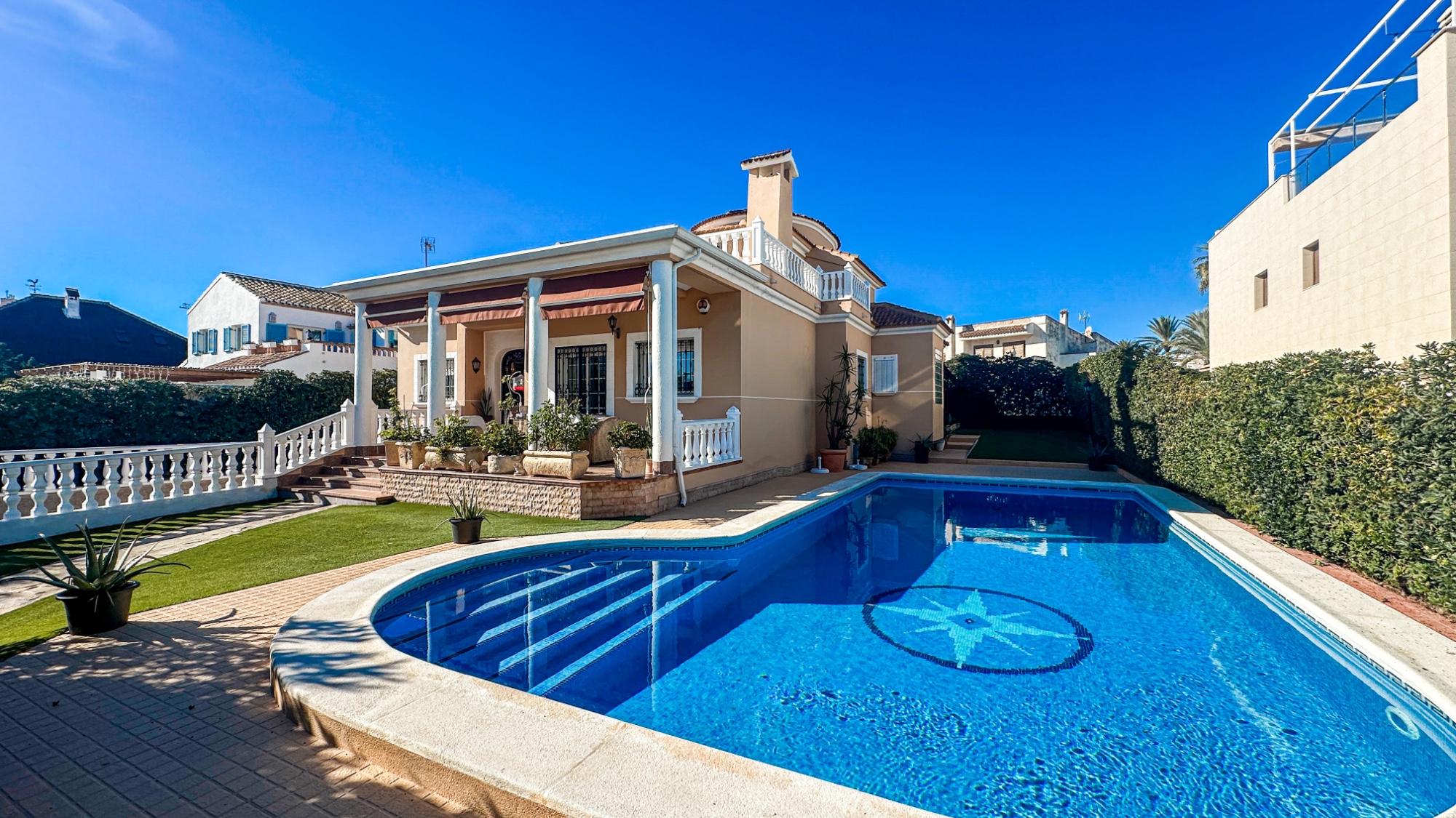 o_1jeu4bvuink91n6u1afk265po23q Villa for Sale in La Mata, Alicante