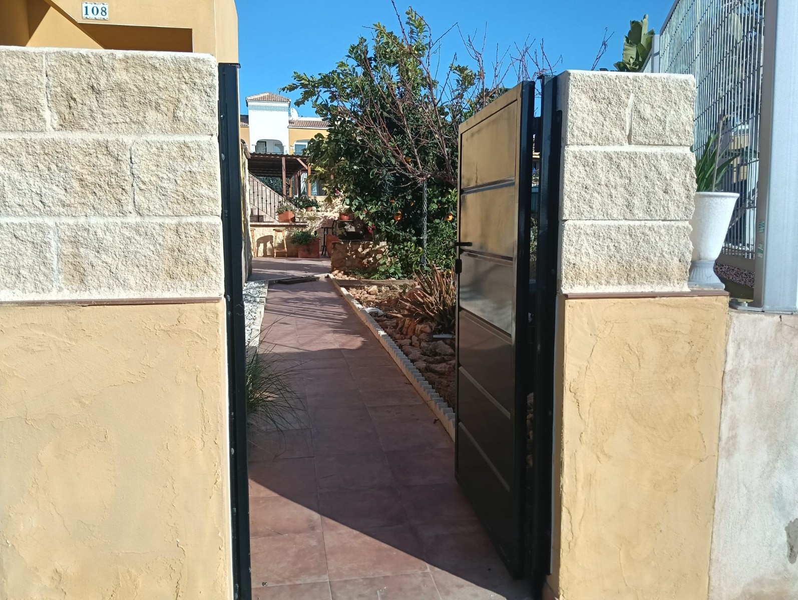 Apartment for Sale in Los Montesinos, Alicante