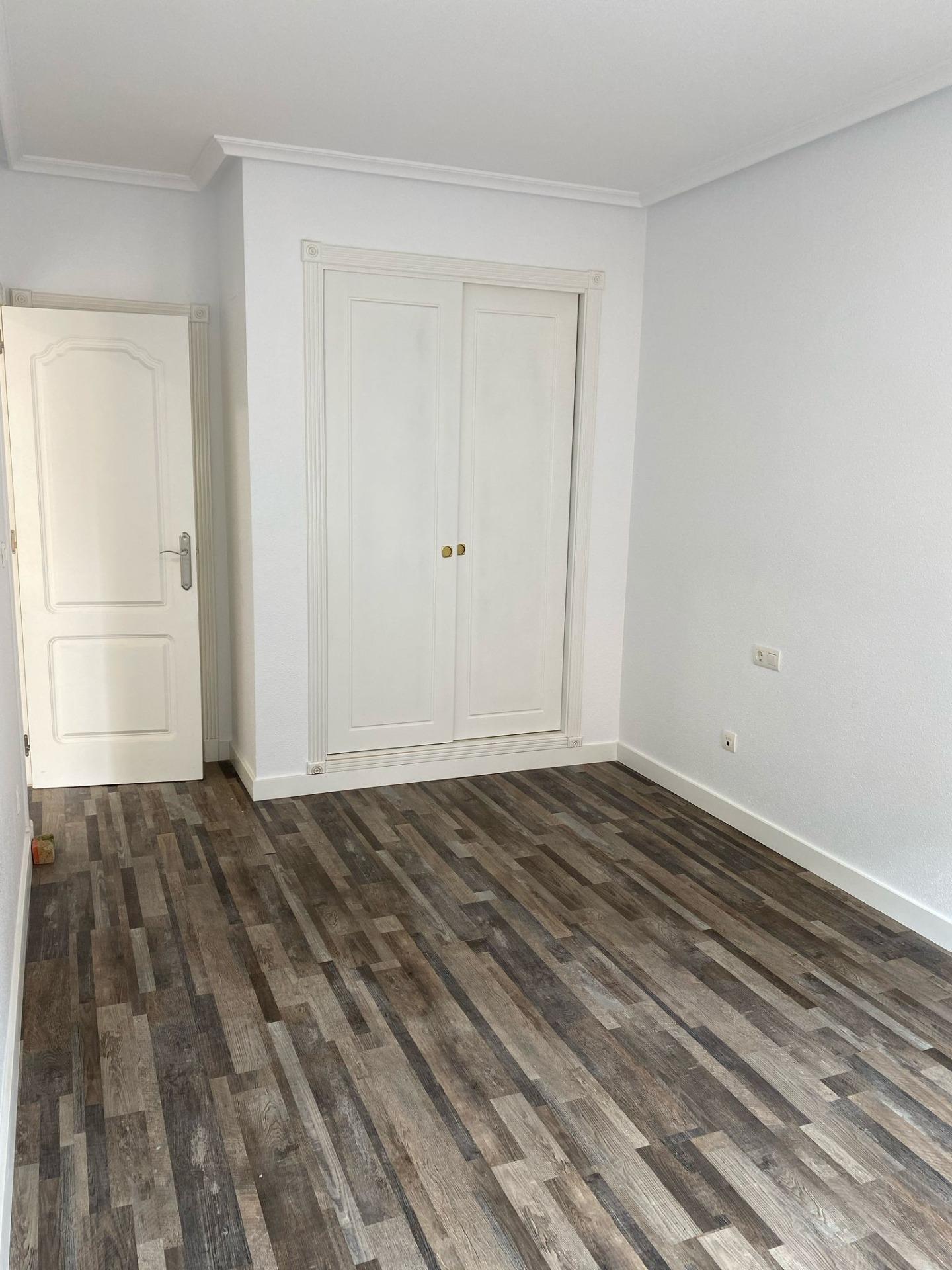 Apartment for Sale in San Miguel de Salinas, Alicante