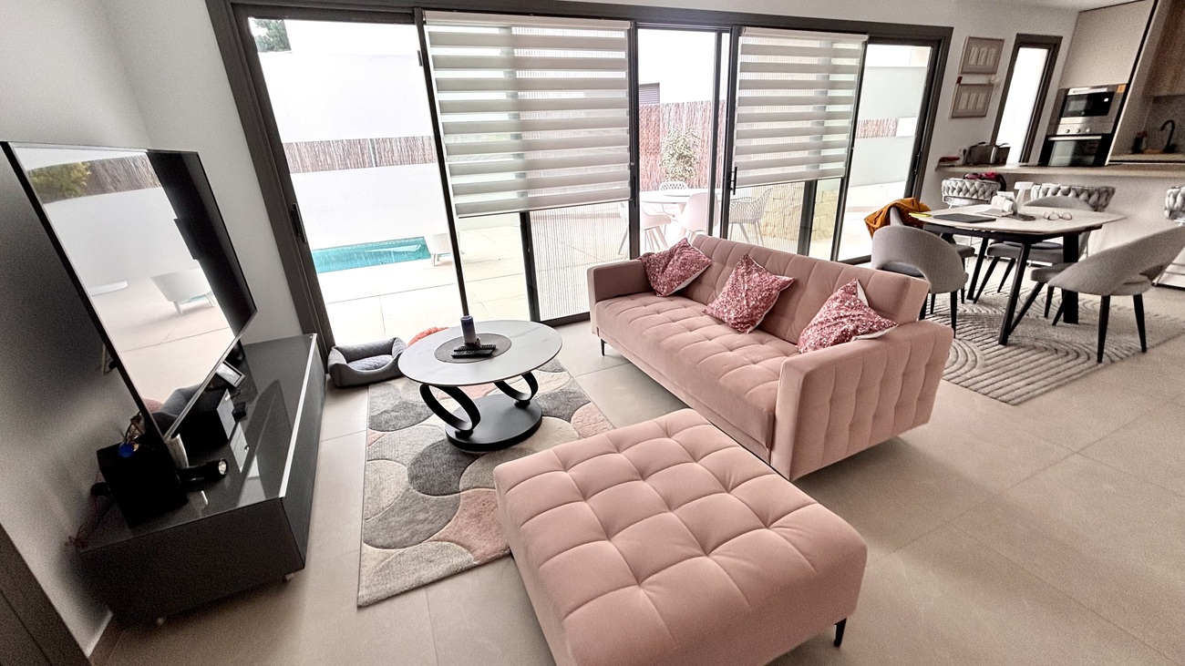 Villa for Sale in San Miguel de Salinas, Alicante