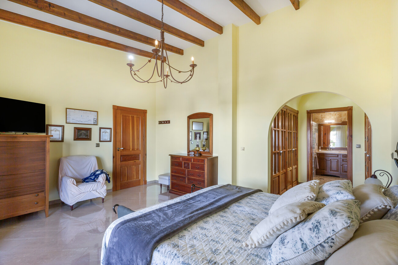 Villa for Sale in Torrevieja, Alicante